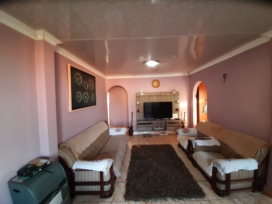 3 Bedroom Property for Sale in Amalinda North Eastern Cape